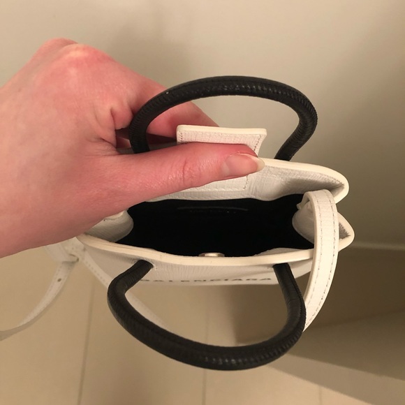 BALENCIAGA White Shopping Phone Holder - Picture 4 of 5